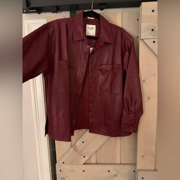 NWT Abercrombie & Fitch Oversized Vegan Leather Shirt Jacket - Picture 4 of 8